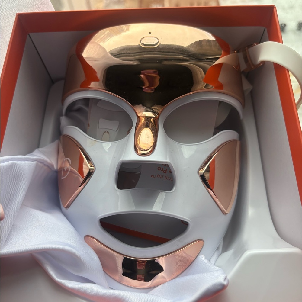 Dr Dennis Gross FaceWare Pro LED Mask